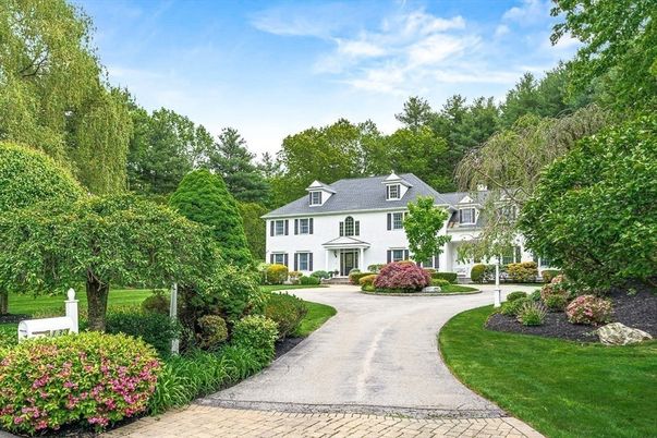 Backyard, Exterior, Facade, French Provincial
