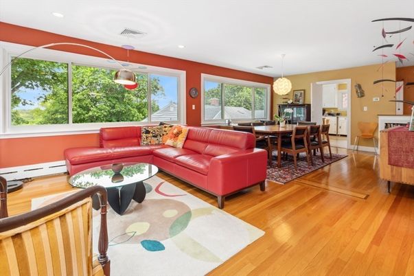 Dining room, Interior, Living room, Pendant Lights, Recessed Lighting, Wood Texture Flooring