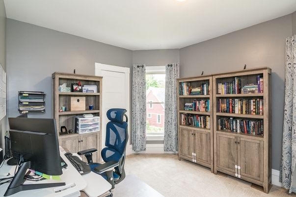 Home Office, Interior