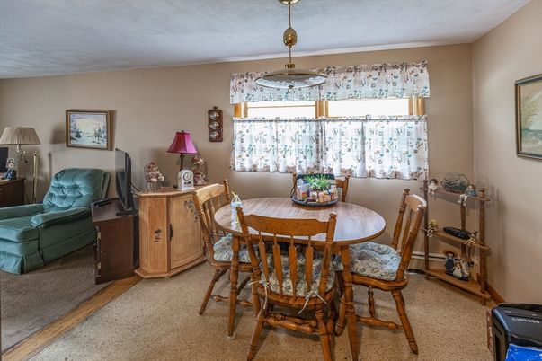 Dining room, Interior
