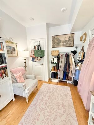 Interior, Walk-in Closets, Wood Texture Flooring