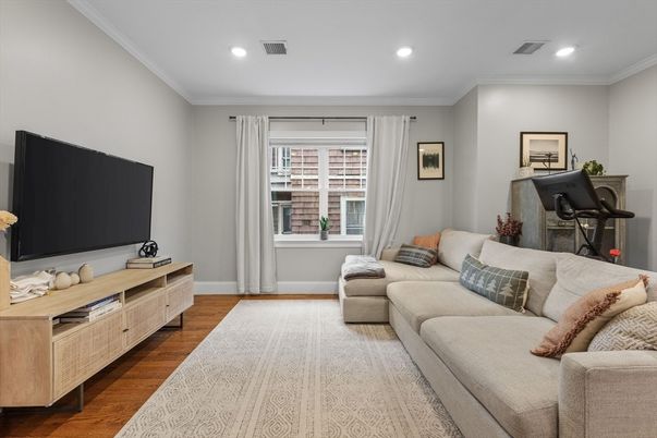 Interior, Living room, Recessed Lighting, Wood Texture Flooring
