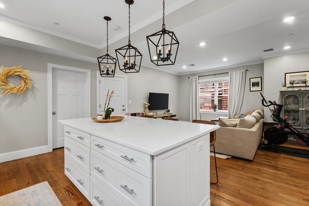 Fitness Equipment, Interior, Pendant Lights, Recessed Lighting, Wood Texture Flooring