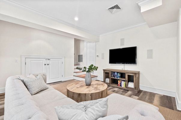 Interior, Living room, Recessed Lighting, Wood Texture Flooring
