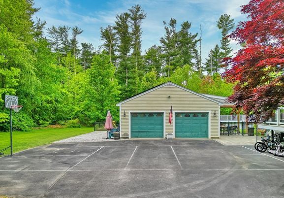 Detached Garage, Exterior