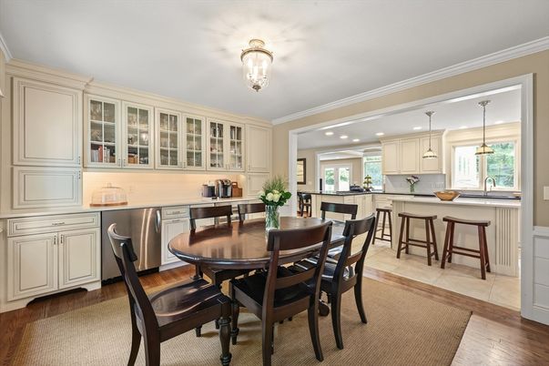 Dining room, Interior, Kitchen, Pendant Lights, Recessed Lighting, Wood Texture Flooring