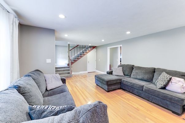 Interior, Living room, Recessed Lighting, Wood Texture Flooring