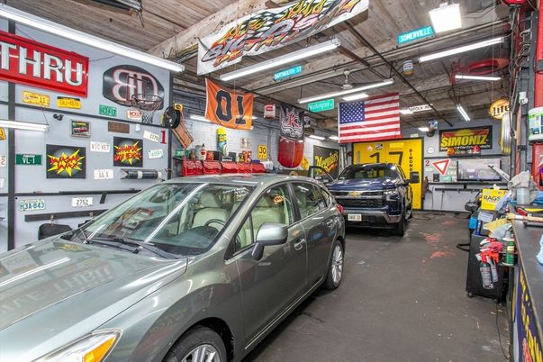 Garage, Interior