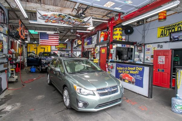 Garage, Interior