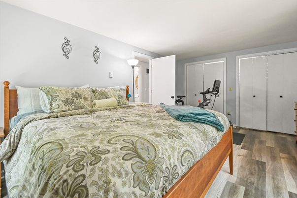 Bedroom, Fitness Equipment, Interior, Wood Texture Flooring