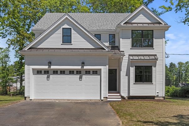 Attached, Exterior, Facade, Farmhouse