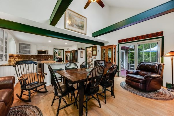 Dining room, Interior, Kitchen, Recessed Lighting, Wood Texture Flooring