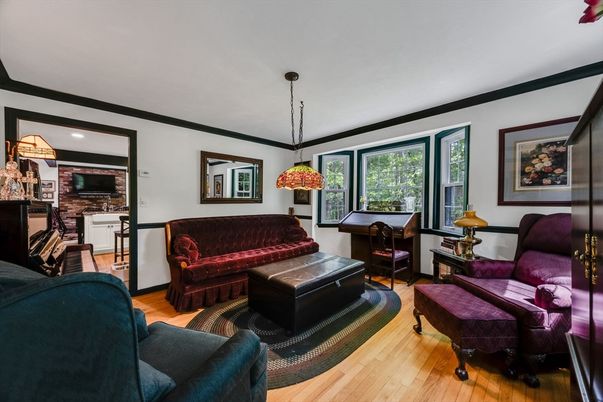 Interior, Living room, Pendant Lights, Recessed Lighting, Wood Texture Flooring