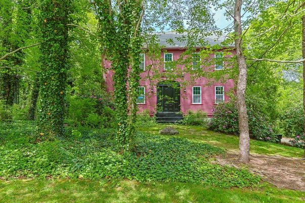 Backyard, Exterior, Facade, Brick Facade, Georgian