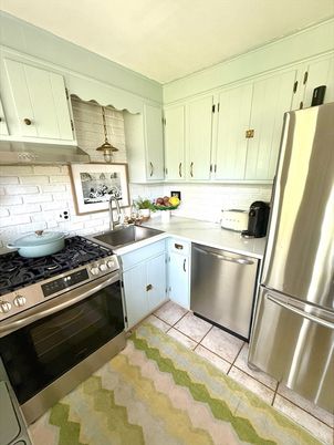 Interior, Kitchen, Stainless Steel Appliances