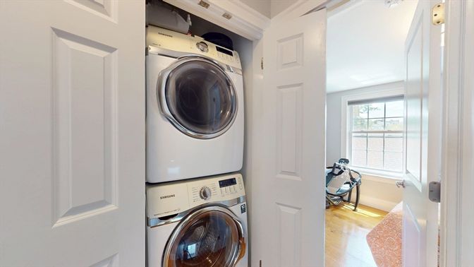 Interior, Utility Closets, Washer, Wood Texture Flooring