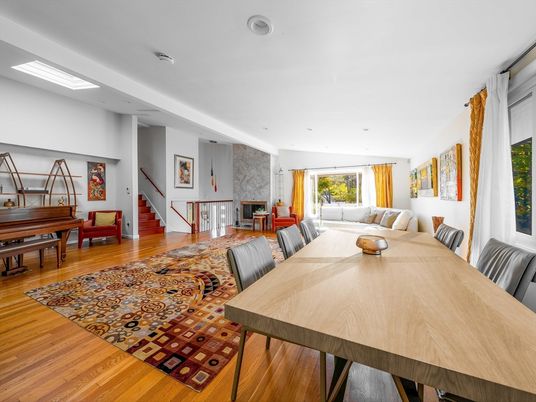 Dining room, Interior, Living room, Piano, Recessed Lighting, Wood Texture Flooring