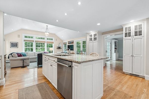 Interior, Kitchen, Living room, Pendant Lights, Recessed Lighting, Wood Texture Flooring