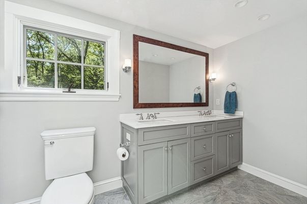 Bathroom, Dual Sink Vanities, Interior, Recessed Lighting