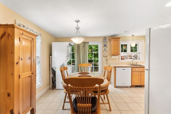 Dining room, Interior, Kitchen, Pendant Lights