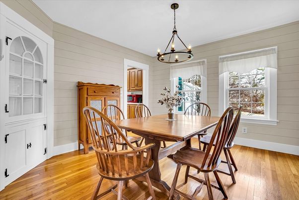 Chandelier, Dining room, Interior, Pendant Lights, Wood Texture Flooring