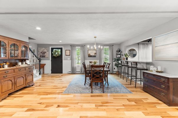 Chandelier, Dining room, Interior, Pendant Lights, Recessed Lighting, Wood Texture Flooring