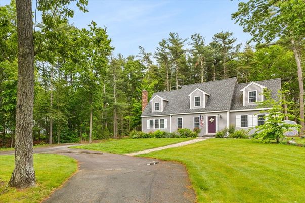 Exterior, Facade, Cape Cod