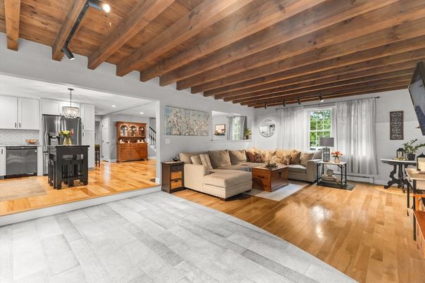 Chandelier, Interior, Kitchen, Living room, Pendant Lights, Recessed Lighting, Wooden Beams, Wooden Ceilings, Wood Texture Flooring