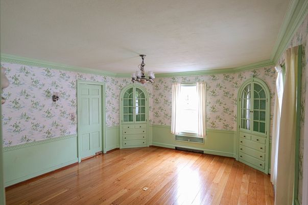 Chandelier, Empty room, Interior, Wood Texture Flooring