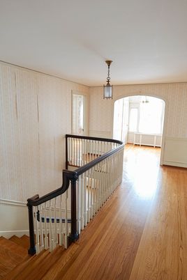 Interior, Pendant Lights, Wood Texture Flooring