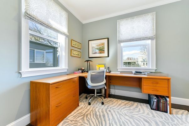 Home Office, Interior