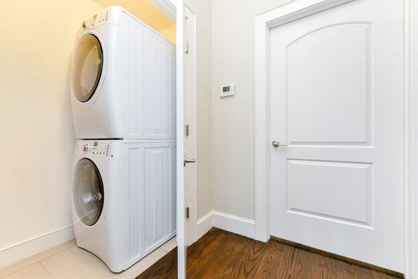 Interior, Utility Closets, Washer, Wood Texture Flooring
