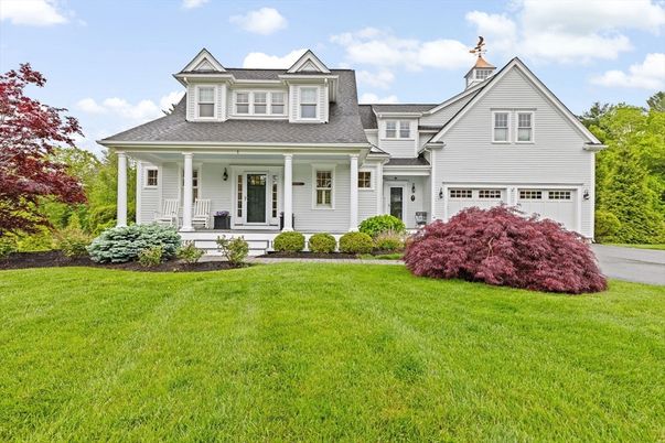 Attached, Exterior, Facade, Farmhouse