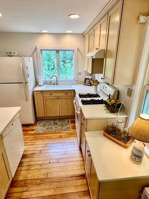 Interior, Kitchen, Recessed Lighting, Wood Texture Flooring