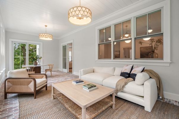 Dining room, Interior, Living room, Pendant Lights