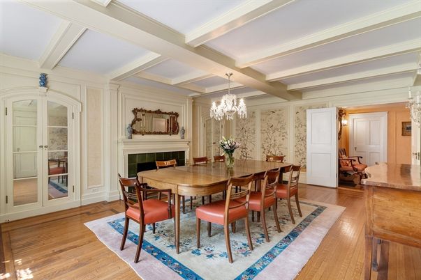 Chandelier, Dining room, Fireplace, Interior, Wood Texture Flooring