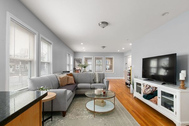 Interior, Living room, Recessed Lighting, Wood Texture Flooring