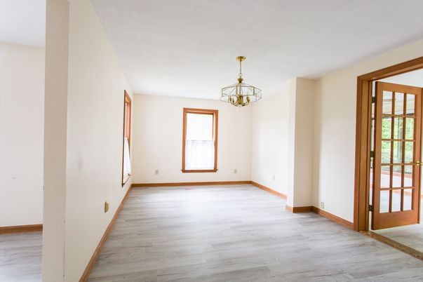 Chandelier, Empty room, Interior, Wood Texture Flooring