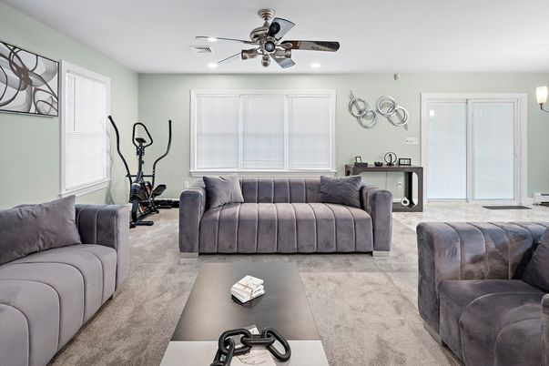 Fitness Equipment, Interior, Living room, Recessed Lighting