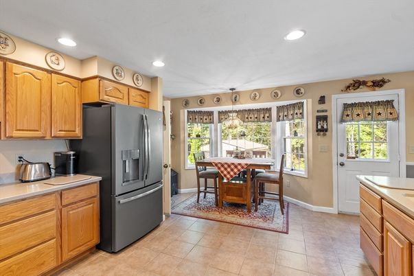 Dining room, Interior, Kitchen, Recessed Lighting