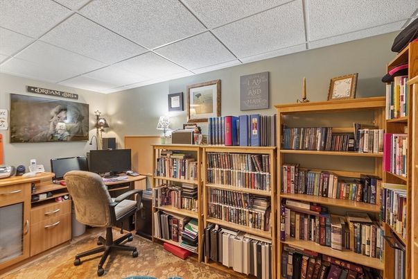 Home Office, Interior