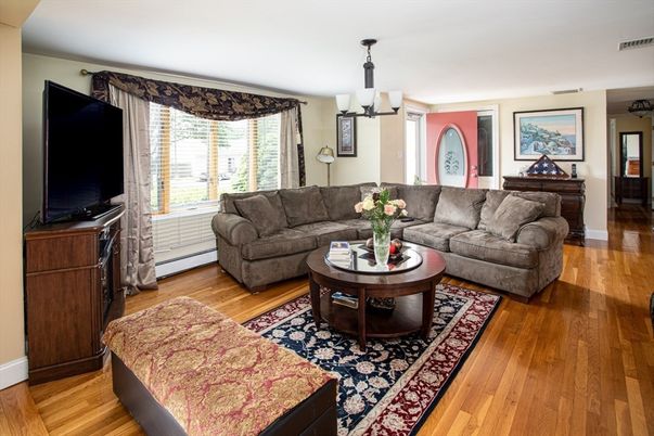 Chandelier, Interior, Living room, Wood Texture Flooring