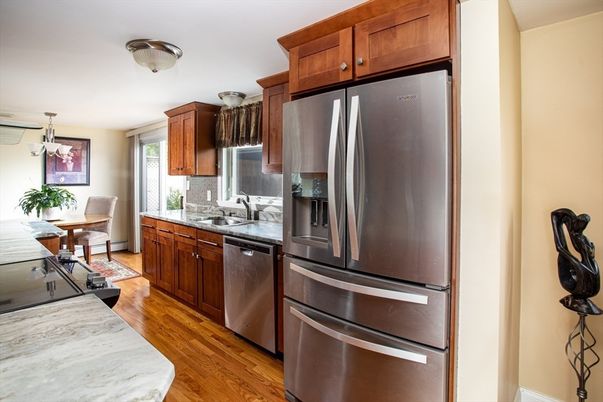 Dining room, Interior, Kitchen, Stainless Steel Appliances, Wood Texture Flooring