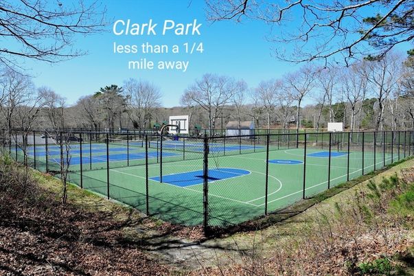 Exterior, Tennis Courts
