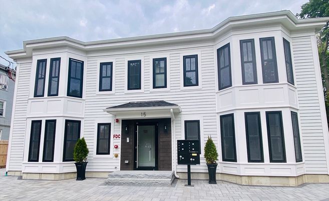 Exterior, Facade, Rowhouse