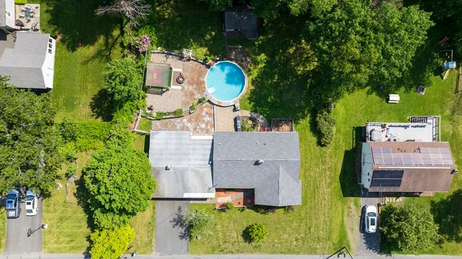 Exterior, Drone