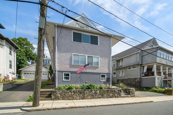 Detached Garage, Exterior, Facade, American Foursquare