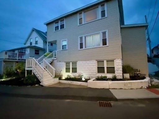 Exterior, Facade, Brick Facade, Rowhouse