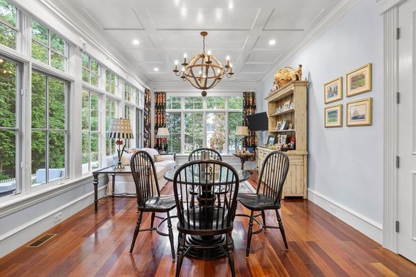 Chandelier, Dining room, Interior, Recessed Lighting, Wood Texture Flooring