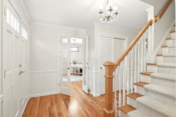 Chandelier, Interior, Wood Texture Flooring